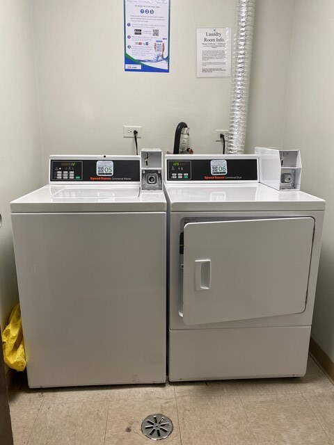 Building Photo - 6156 Knoll Way Dr