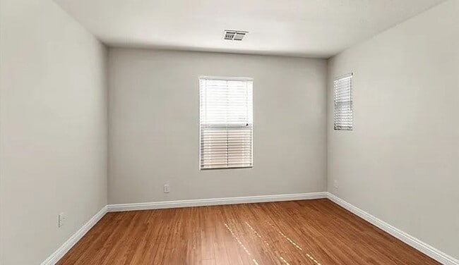 Building Photo - 308 Terra Bella