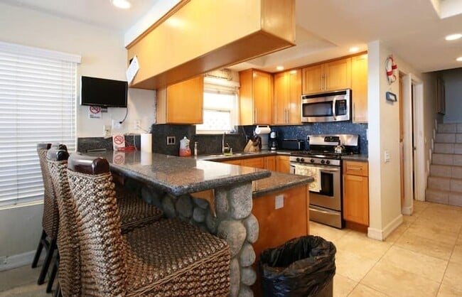 Building Photo - Beach front big duplex. Gustavo Lopez AMSI