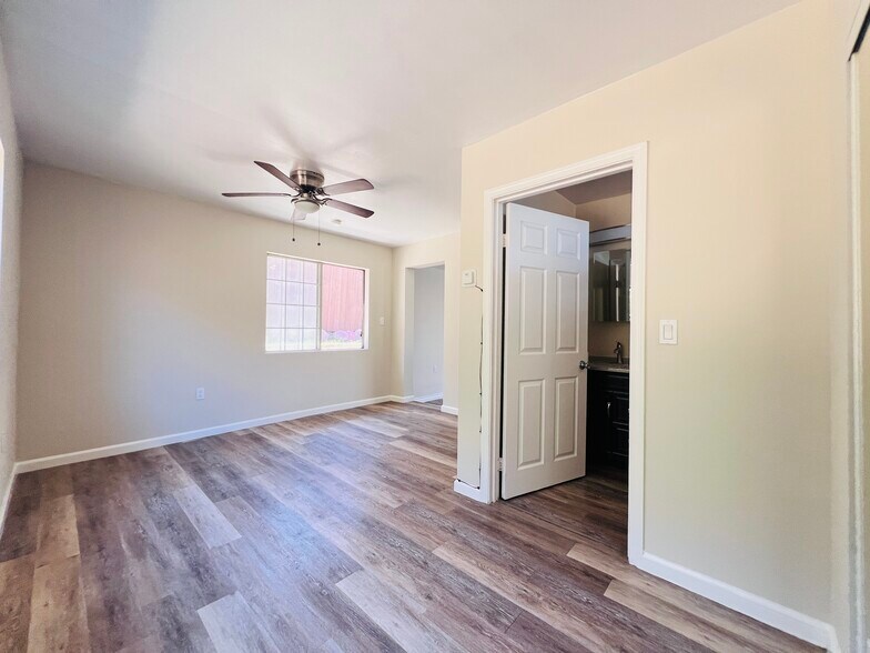 Building Photo - 1836 Boca Ave