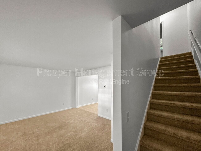 Building Photo - 415 Parkdale Dr