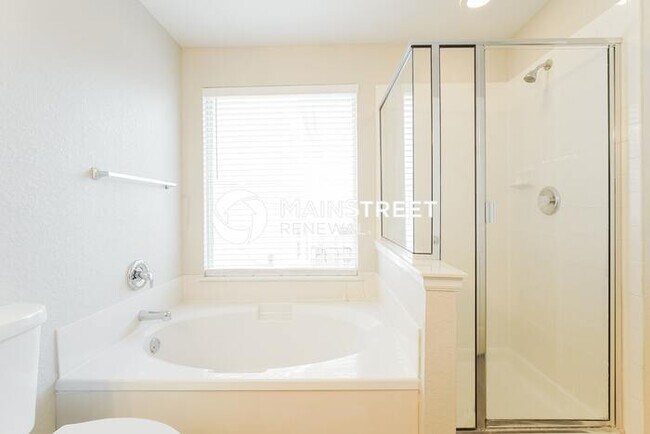 Building Photo - 3 Bedroom Pet-Friendly Home in San Antonio, TX with Main Street Renewal