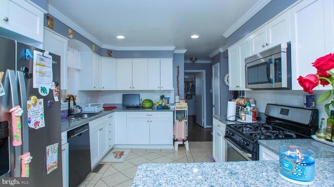 Building Photo - 5804 Runford Dr