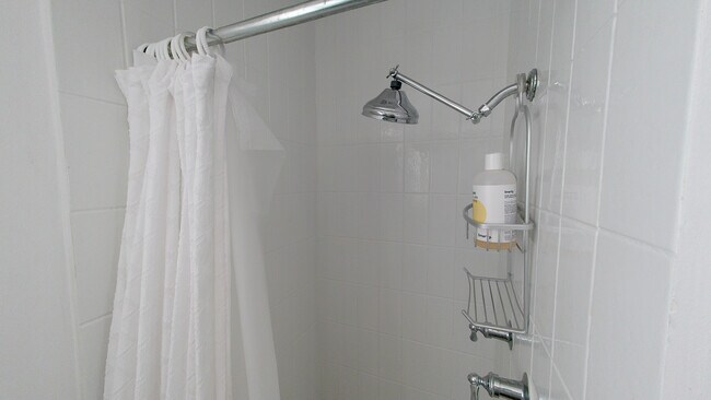 2nd bedroom with shower - 426 Ilimano St