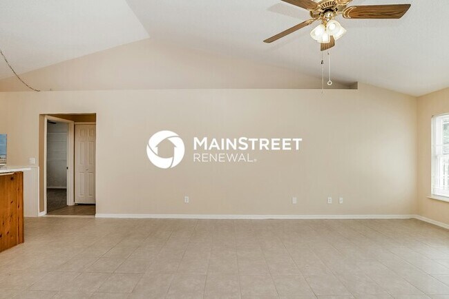 Building Photo - 3 Bedroom Pet-Friendly Home in OCOEE, FL with Main Street Renewal