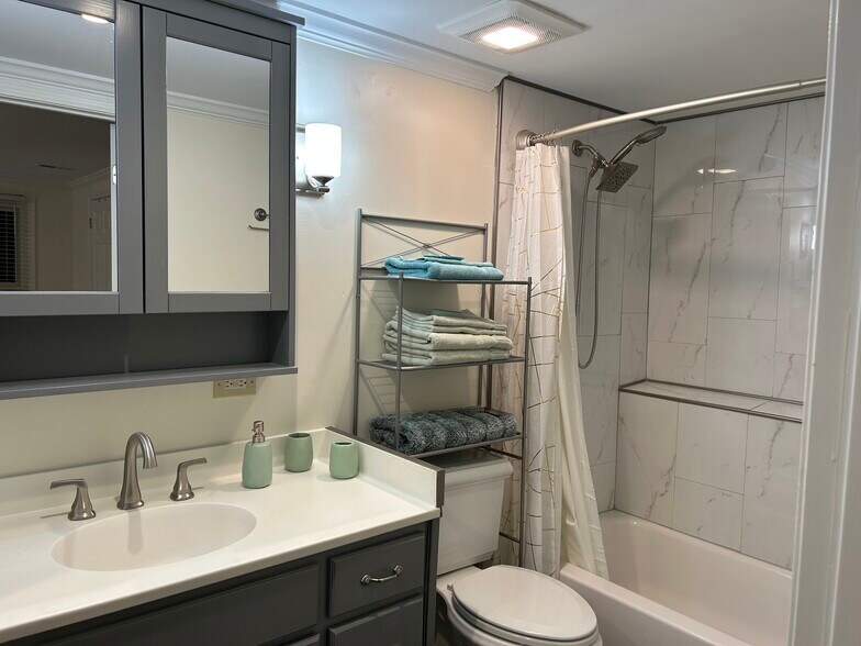 Bathroom - 5425 Cameron Forest Pky