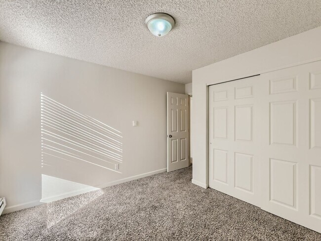 Building Photo - Immaculate 2 Bedroom Condo @ A Convenient Lynnwood Location!