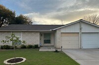 Building Photo - 2401 Dovehill Dr