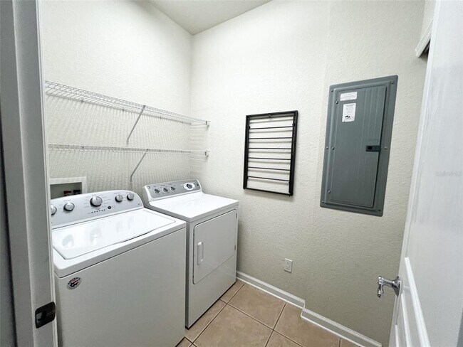 Building Photo - 7722 Fairgrove Ave