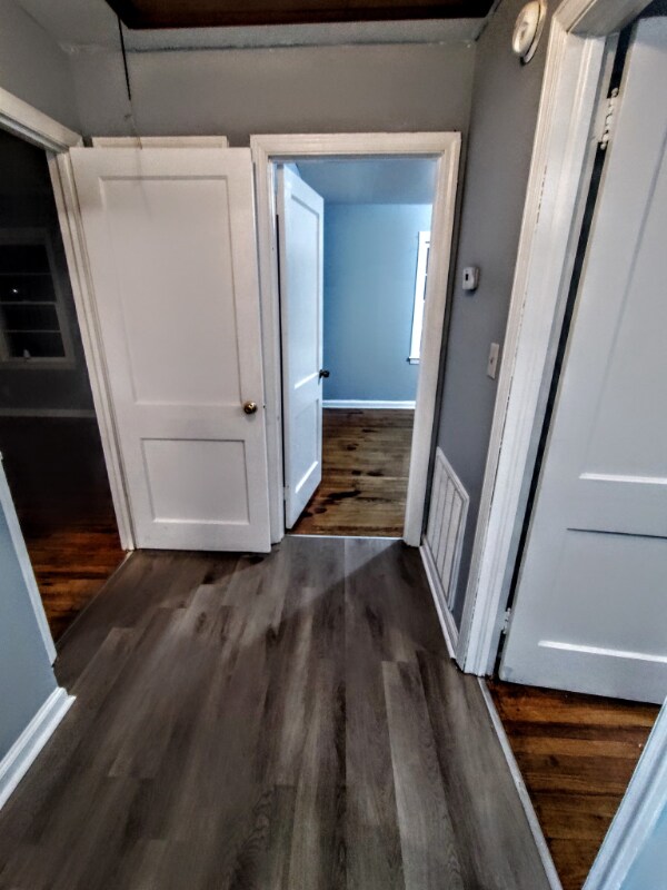 Building Photo - 100 Willow Ave