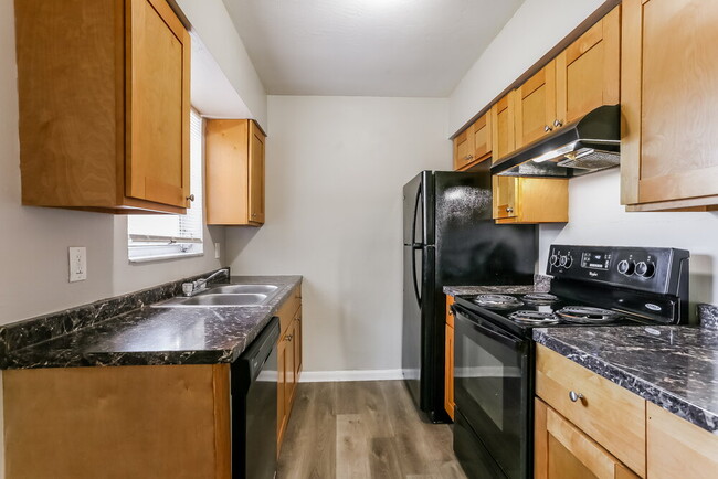 Building Photo - 811 SW 28th Terrace