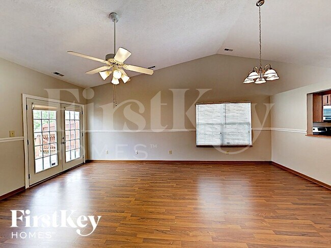 Building Photo - 540 Buffalo Run Dr