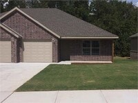 Building Photo - 3100 SW Amberwood Ave