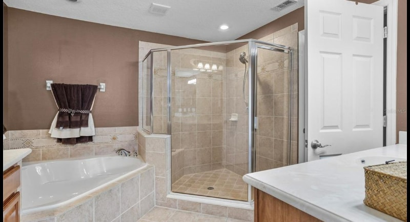 Building Photo - 742 Featherstone Ln