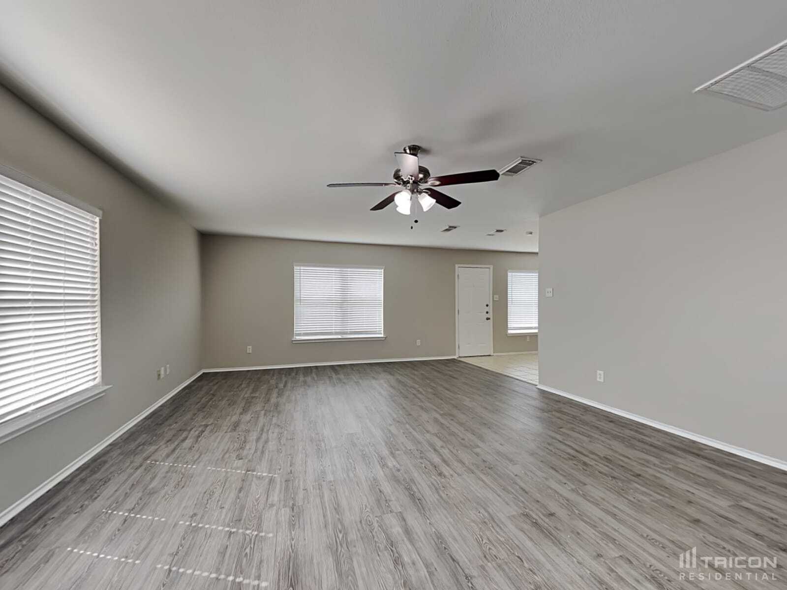 Building Photo - 9303 Deep Valley Dr