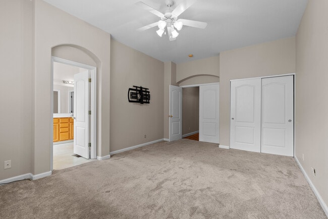 Building Photo - 2720 Avenida De Landa