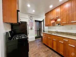 Building Photo - Fabulous Remodeled Studio