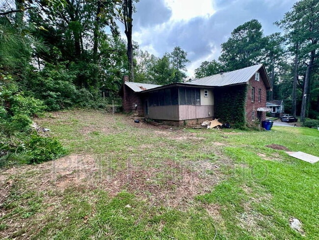 Building Photo - 313 Myles Ave