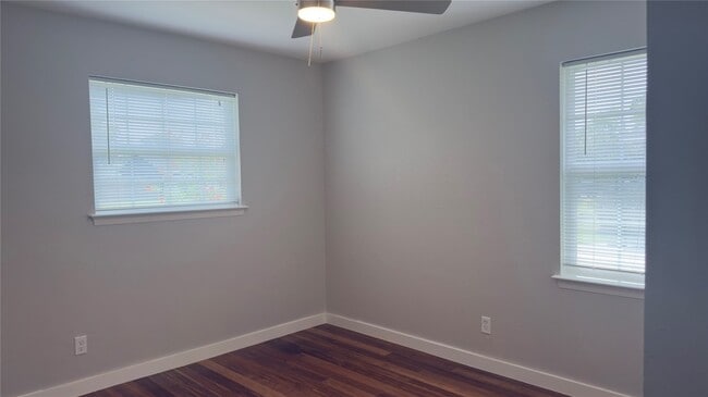 Building Photo - 1415 Wisteria Way