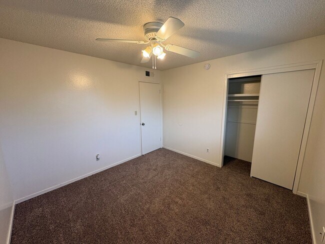 Building Photo - Corner lot home near Shopping Center Available Now!