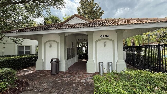 Building Photo - 6852 Hochad Dr