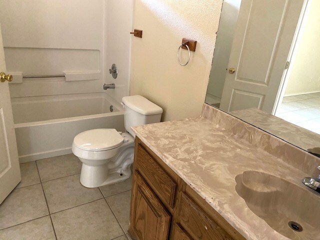 Building Photo - 717 W Bronze Dr