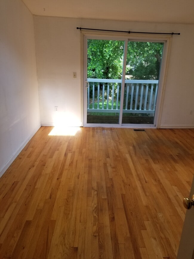 Building Photo - 81 Conduit St