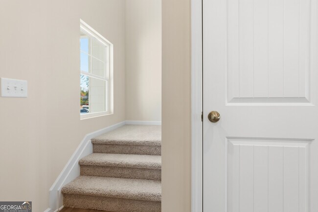 Building Photo - 28 Umber Ln