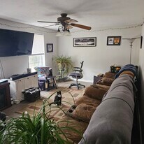 Building Photo - 137B Highrock Rd