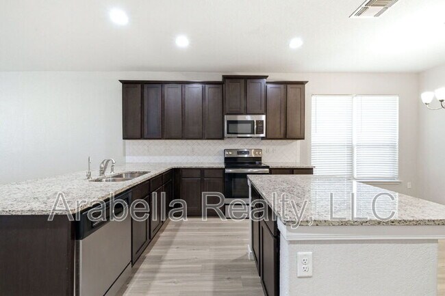 Building Photo - 5950 Larkspur Valley