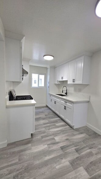 Building Photo - 1334 Engracia Ave