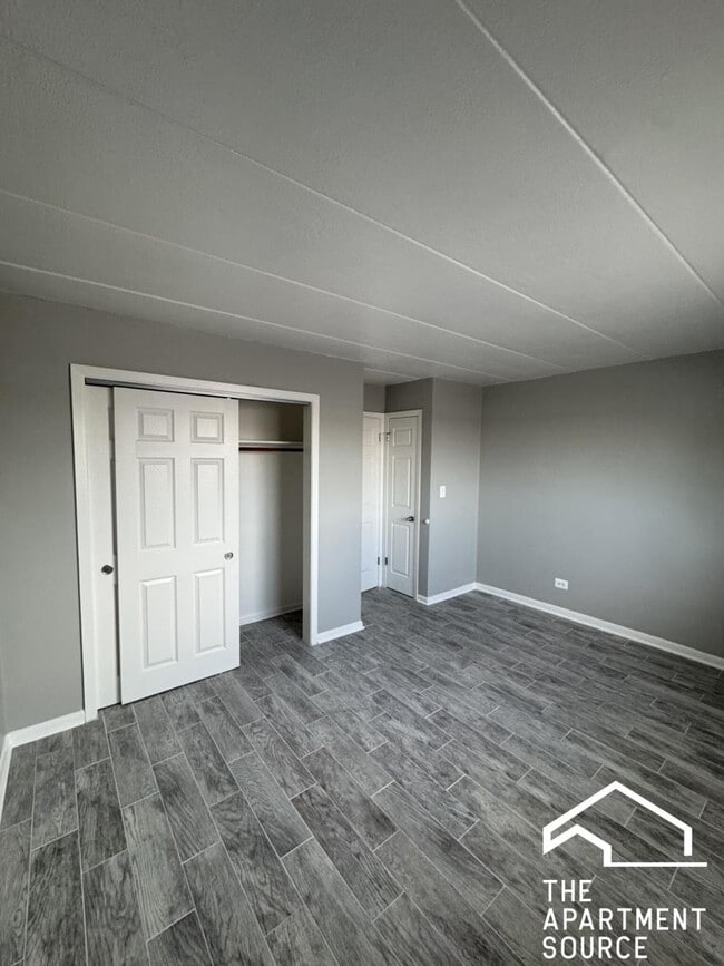 Building Photo - 1408 Carol St