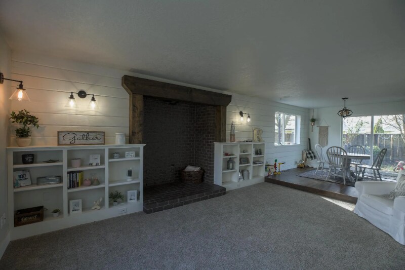 Building Photo - 1555 SW Gilson Ct