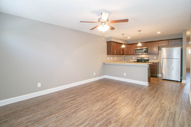 Building Photo - 325-C Landrum Place