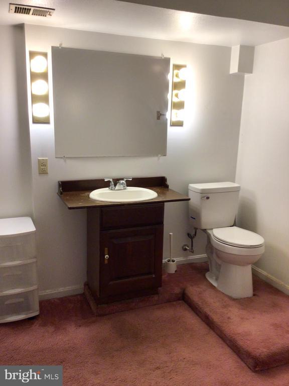 Building Photo - 1307 Fairlakes Pl