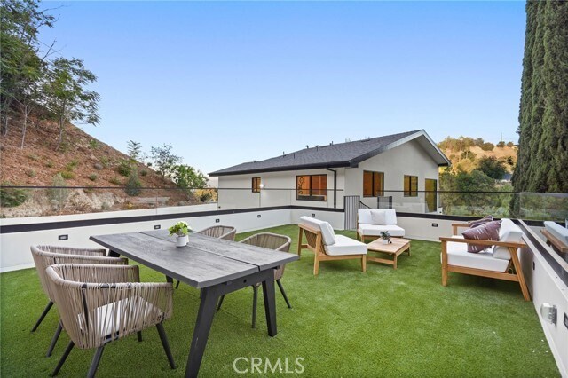 Building Photo - 4551 Alonzo Ave