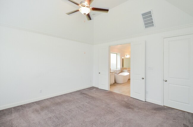 Building Photo - 6019 Verde Pl Ln