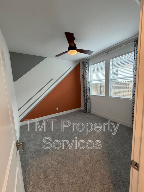 Building Photo - 12256 Alamosa Dr