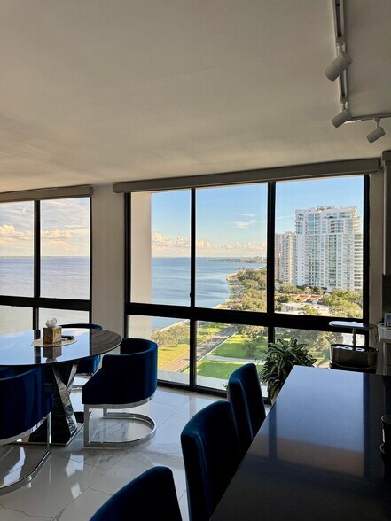 Building Photo - 3301 Bayshore Blvd