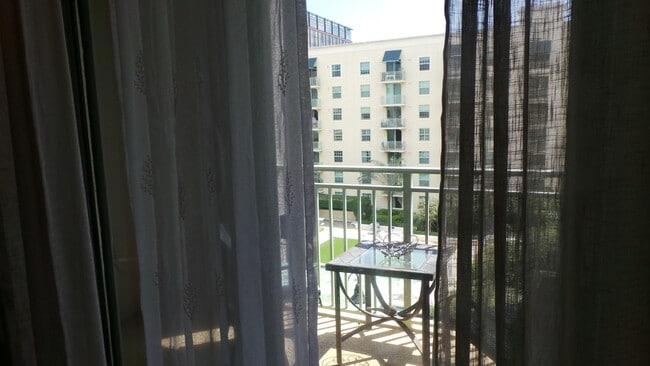 Building Photo - 610 Clematis St