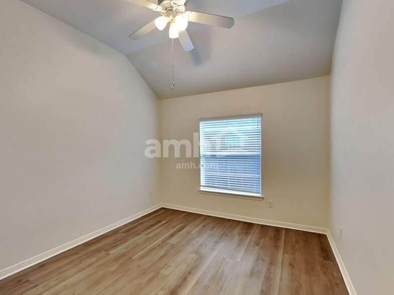 Building Photo - 6170 Galloway Ln