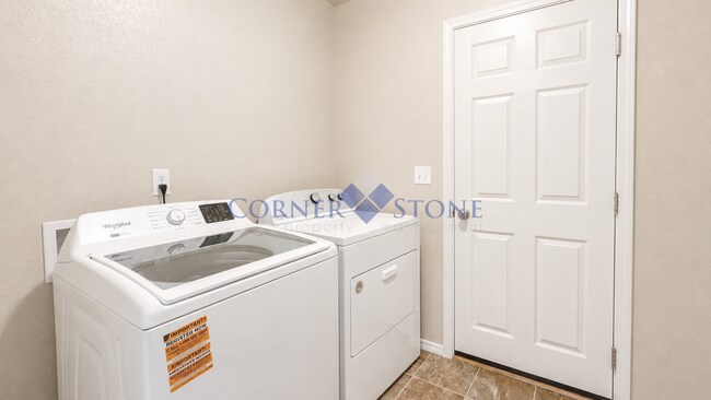Building Photo - $500 OFF FIRST MONTHS RENT! MOVE IN TODAY!