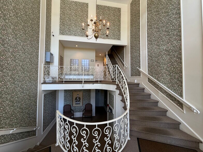 Lobby - 77 Atterbury Blvd