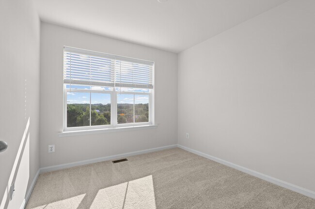 Building Photo - 377 Tumblers Wy