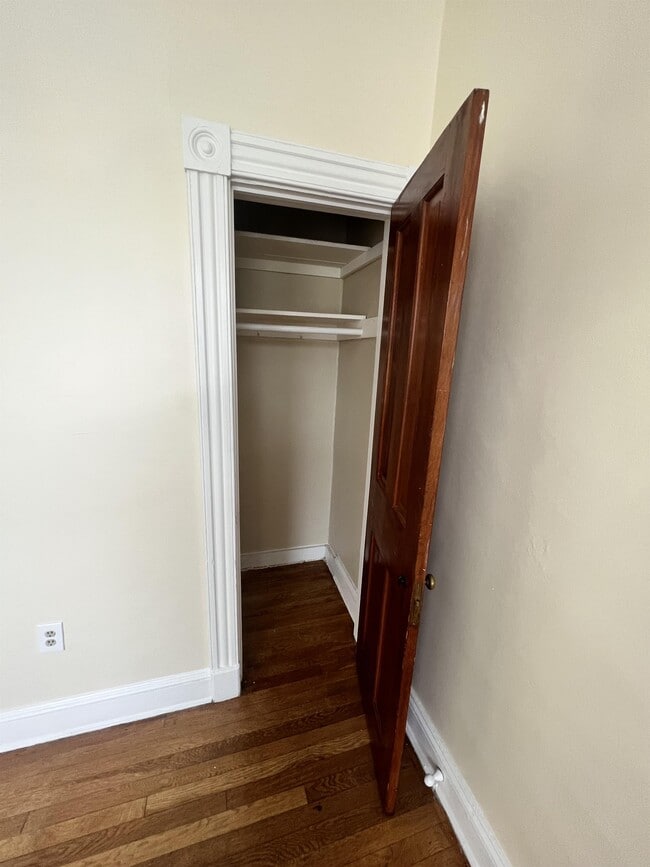 Building Photo - 2315 N Charles St