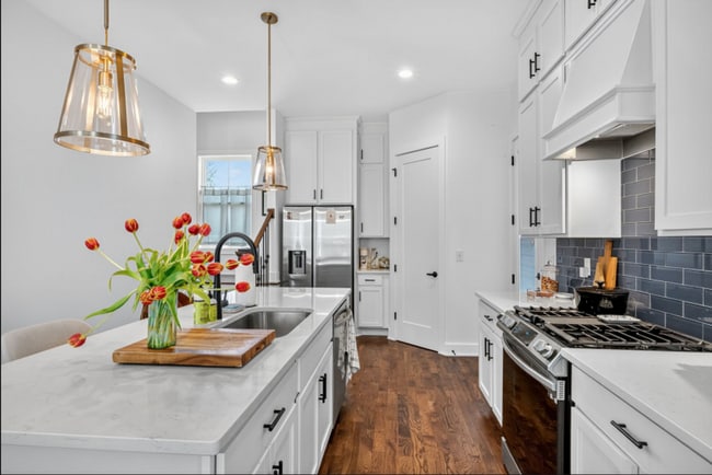 Building Photo - Newly built 3bedroom/2.5 bath home in Sylvan Park