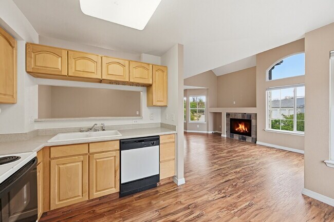Building Photo - $2,260.95 - 2 Bed, 2 Bath Condo in Parker with In Unit Laundry and Central AC!