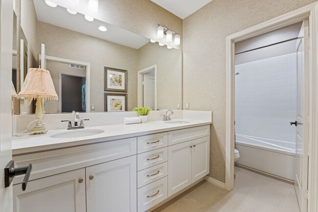 Building Photo - Exceptional Remodeled & Professionally Fur...