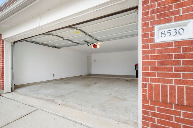 Building Photo - 8530 Ruby River Ln