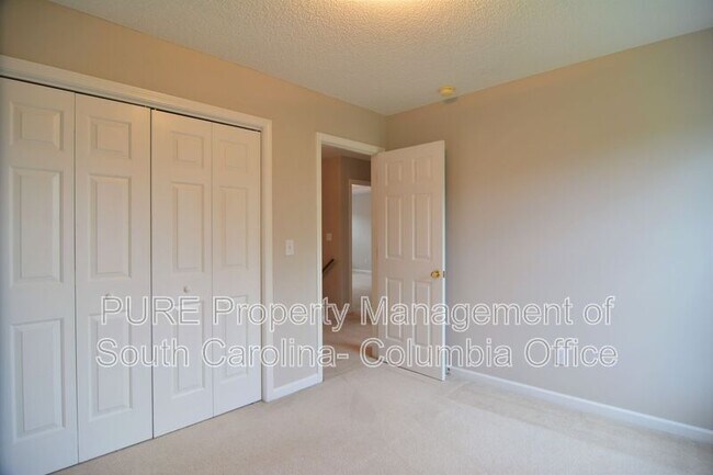 Building Photo - 210 Kingston Forest Dr
